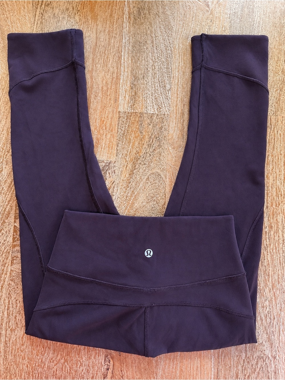 Lululemon High Rise Capri Leggings Size 4 Dark Plum Like New - Picture 2 of 3
